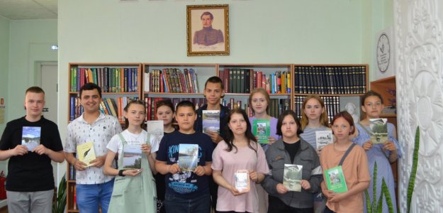 Для ребят летнего отряда МАОУ СОШ №3 Центральной районной библиотекой г.Туринска был проведен краеведческий час 