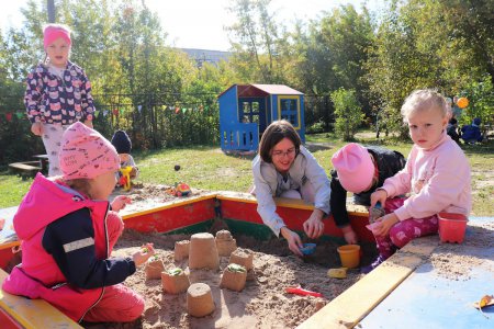 Для Алёны Косаткиной, воспитателя детского сада «Сказка», дети - это вдохновение